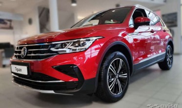 накладки на внутренние пороги с эмблемой Hybrid для Volkswagen Tiguan II фото