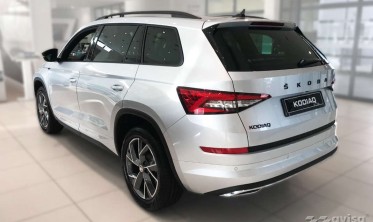 Черная защитная листва на край багажника Skoda Kodiaq фото