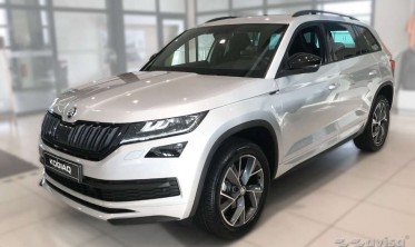 Черная защитная листва на край багажника Skoda Kodiaq фото