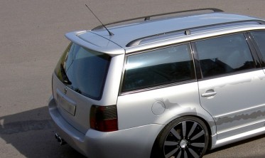 Спойлер крышки багажника VW Passat B5 универсал фото