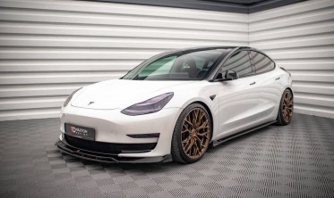 Дифузори (лістви) на бічні пороги Tesla Model 3 фото