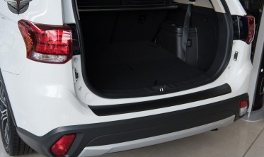 защитная накладка заднего бампера Mitsubishi Outlander рестайлинг фото