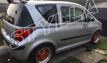 спойлер крышки багажника Peugeot 1007 фото