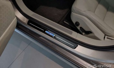 защитные накладки на внутренние порожки Volvo V90 Kombi (Hybrid) фото