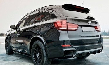 Центральная накладка на задний бампер BMW X5 F15 M-pack глянец фото