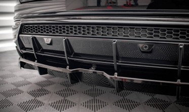 Тюнінговий дифузор на задній бампер Lamborghini Urus MK1 фото