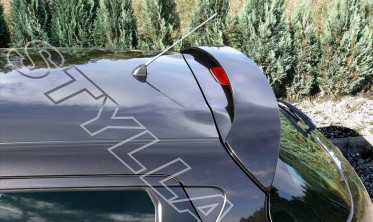 спойлер багажника Nissan Juke (Stylla, Чехия) фото