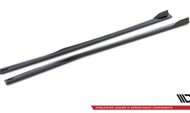 Боковые тюнинг накладки на пороги Dodge Charger MK7 FL версия SRT фото