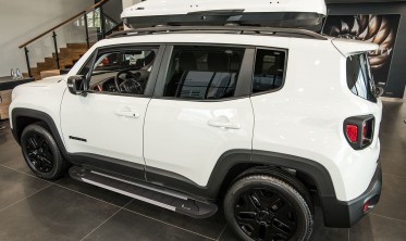 пороги-подножки боковые Jeep Renegade RL стиль OEM фото