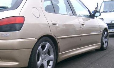 Накладки на пороги Peugeot 306 фото