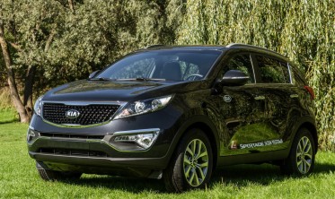 Ліства переднього бампера Kia Sportage фото