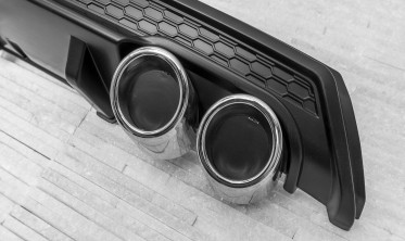 Диффузор заднего бампера VW Polo с муляжами выхлопных труб фото