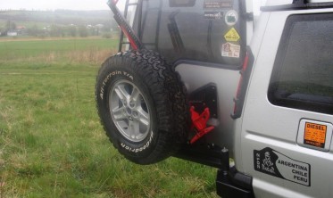 Кріплення запасного колеса Land Rover Discovery 2 (1998-2005) фото