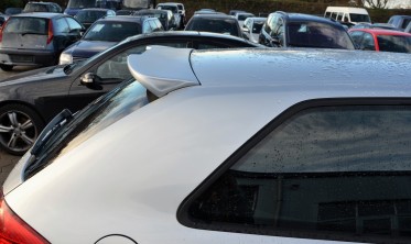 Спойлер крышки багажника Audi A3 8P в стиле RS3 фото