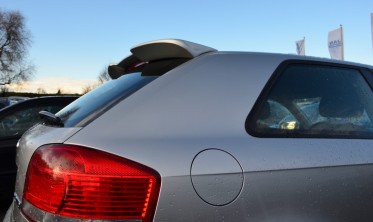 Спойлер крышки багажника Audi A3 8P в стиле RS3 фото