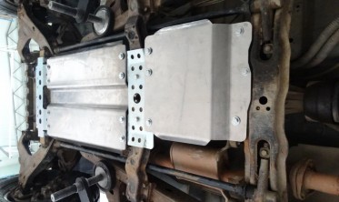 Захист роздатки Mitsubishi Pajero (1991-1999) фото