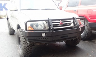 Захисна дуга для силового бампера Mitsubishi Pajero III (1999-2006) фото
