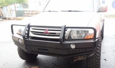 Захисна дуга для силового бампера Mitsubishi Pajero III (1999-2006) фото
