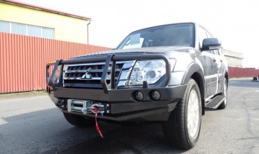 Захисна дуга переднього бампера Mitsubishi Pajero IV (2006-...) фото