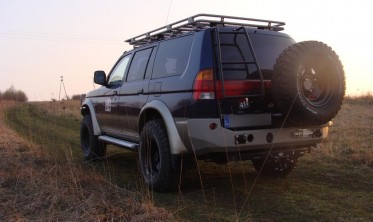Силовой задний бампер Mitsubishi Pajero Sport (1996-2000) фото