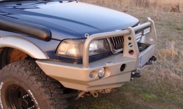 Захисна силова дуга переднього бампера Mitsubishi Pajero Sport (1996-2000) фото