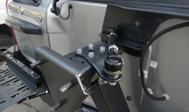 Крепление запасного колеса NISSAN PATROL Y61 (новая конструкция) фото