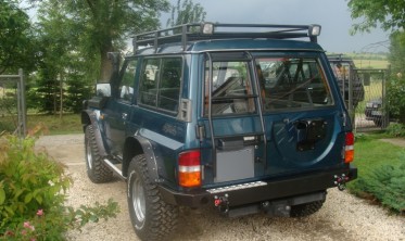 Лестница длинная  NISSAN PATROL Y60 фото