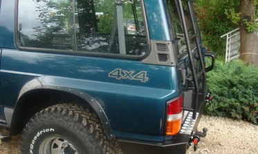 Лестница длинная  NISSAN PATROL Y60 фото