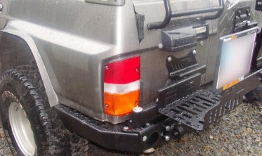 Кріплення каністри NISSAN PATROL Y60 фото