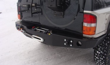 Силовой задний бампер NISSAN PATROL Y60 требует подрезки кузова фото