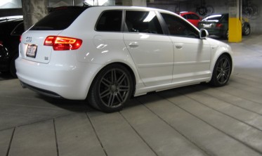 Накладки на пороги Audi A3 8P Sportback в стиле Votex фото