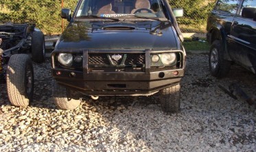 Защитная дуга для силового бампера NISSAN Terrano II 1996-2000 фото