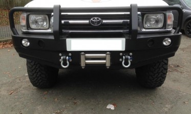 Захисна дуга переднього бампера Toyota Hilux (97-05) фото