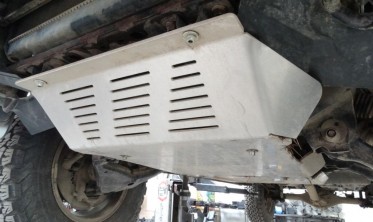 Захист двигуна Toyota Hilux (2005-2011) фото