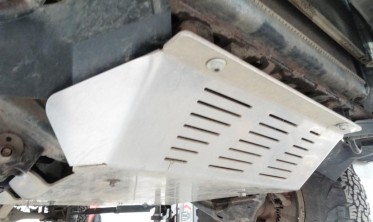 Захист двигуна Toyota Hilux (2005-2011) фото
