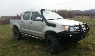 Захисна дуга переднього бампера Toyota Hilux (2004-2011) фото