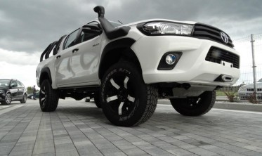 Пластина под лебедку Toyota Hilux (2016-...) фото