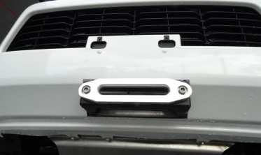 Пластина под лебедку Toyota Hilux (2016-...) фото