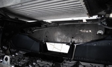 Пластина под лебедку Toyota Hilux (2016-...) фото