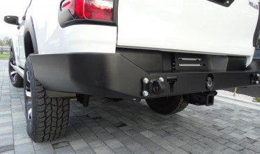 Силовой задний бампер Toyota Hilux (2016-...) длинный фото