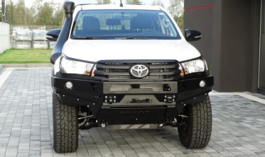 Силовой передний бампер Toyota Hilux (2016-...) фото