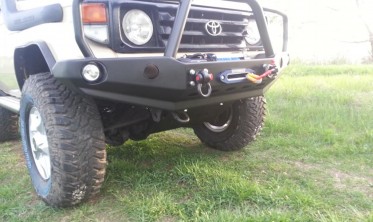 Защитная дуга для силового бампера Toyota Land Cruiser HZJ 71 1984-2006 фото