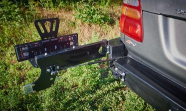Кріплення каністри Toyota Land Cruiser J100, 105 фото