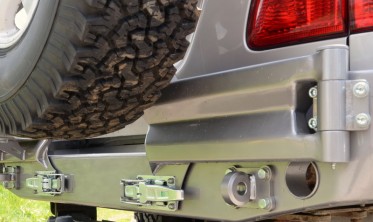 Силовой задний бампер Toyota Land Cruiser J100, 105 фото