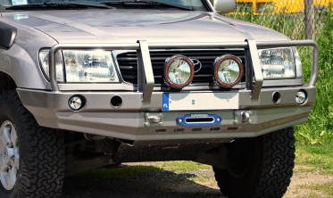 Защитная дуга для силового бампера Toyota Land Cruiser J100, 105 фото