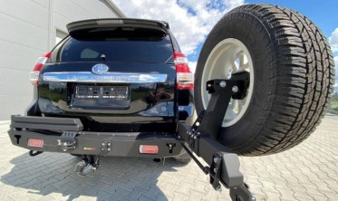 Кріплення запасного колеса Toyota Land Cruiser J150 фото