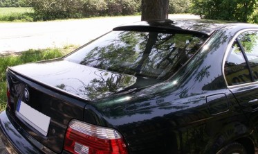 Спойлер заднього скла BMW E39 седан фото
