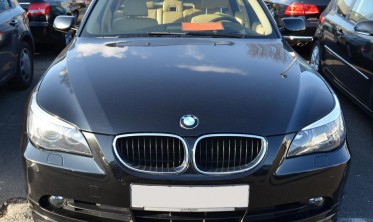 Накладка переднього бампера BMW E60/E61 дорестайл фото