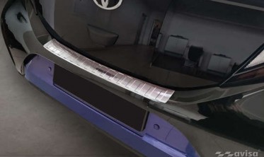 Защитная накладка на задний бампер Toyota Aygo X фото