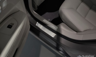 Захисні накладки на поріжки Volvo V90 Kombi фото